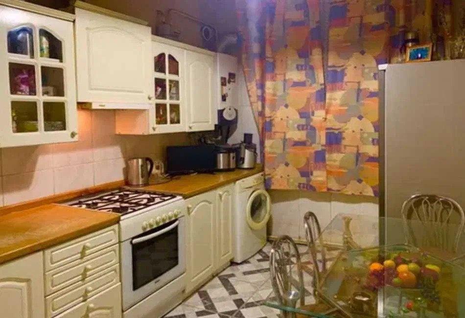 3 комнатная, все комнаты раздельные. Центр. Базарная / Осипова tir-02