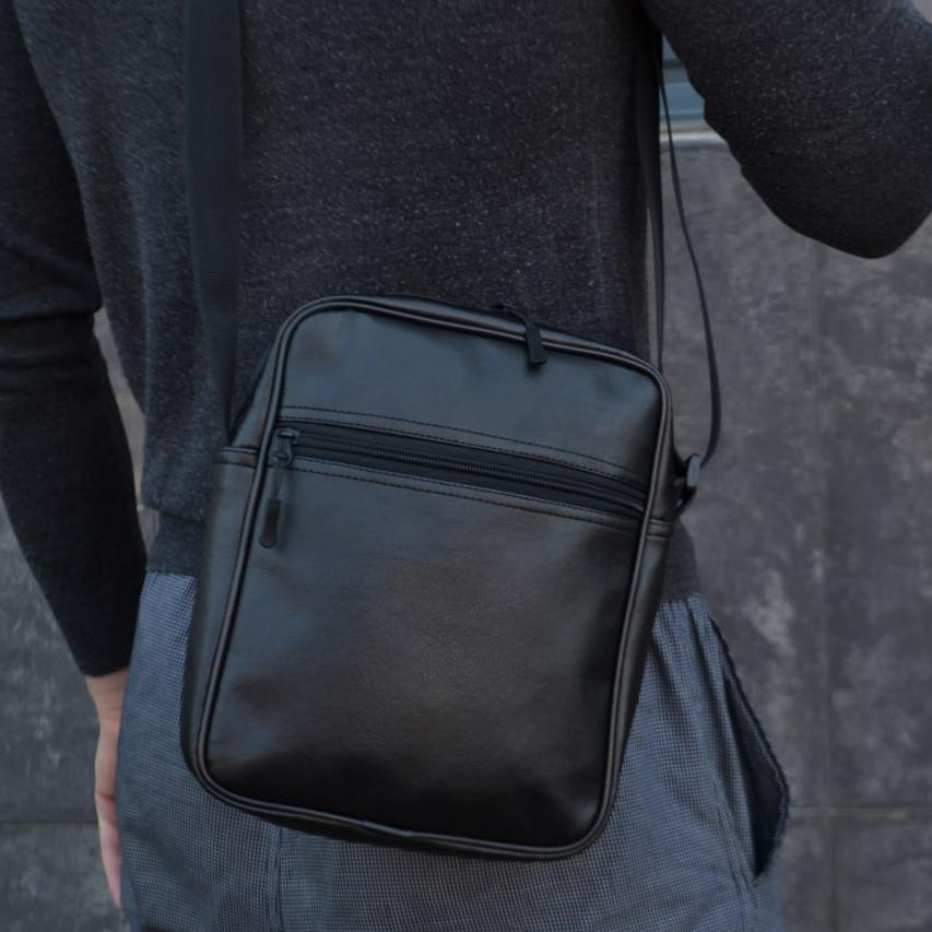 Месседжер большой XL из эко кожи. Цвет: черный